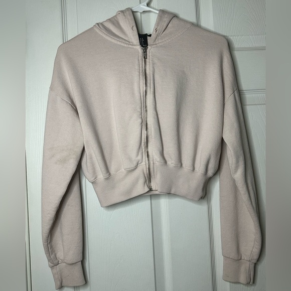 Cropped Zip Up / Forever 21 - Picture 3 of 4